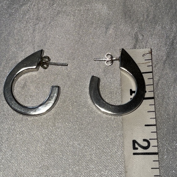 Modern Sterling Silver Teardrop Hoop Thick Minimalist Earrings - Picture 8 of 9